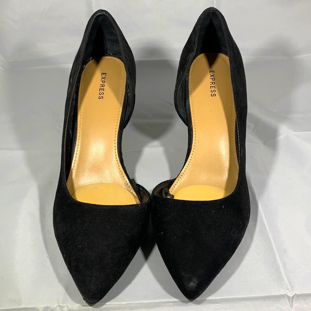 Express black pumps